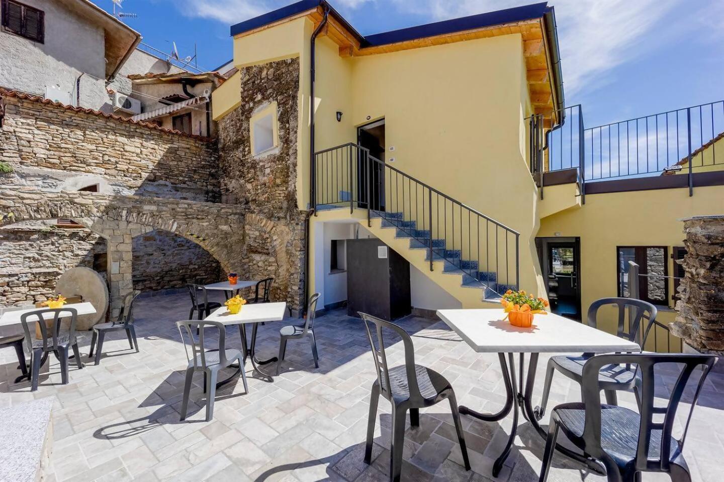 Appartamento Alba Dachi Farm Marina dʼMarina dʼAndora Buitenkant foto
